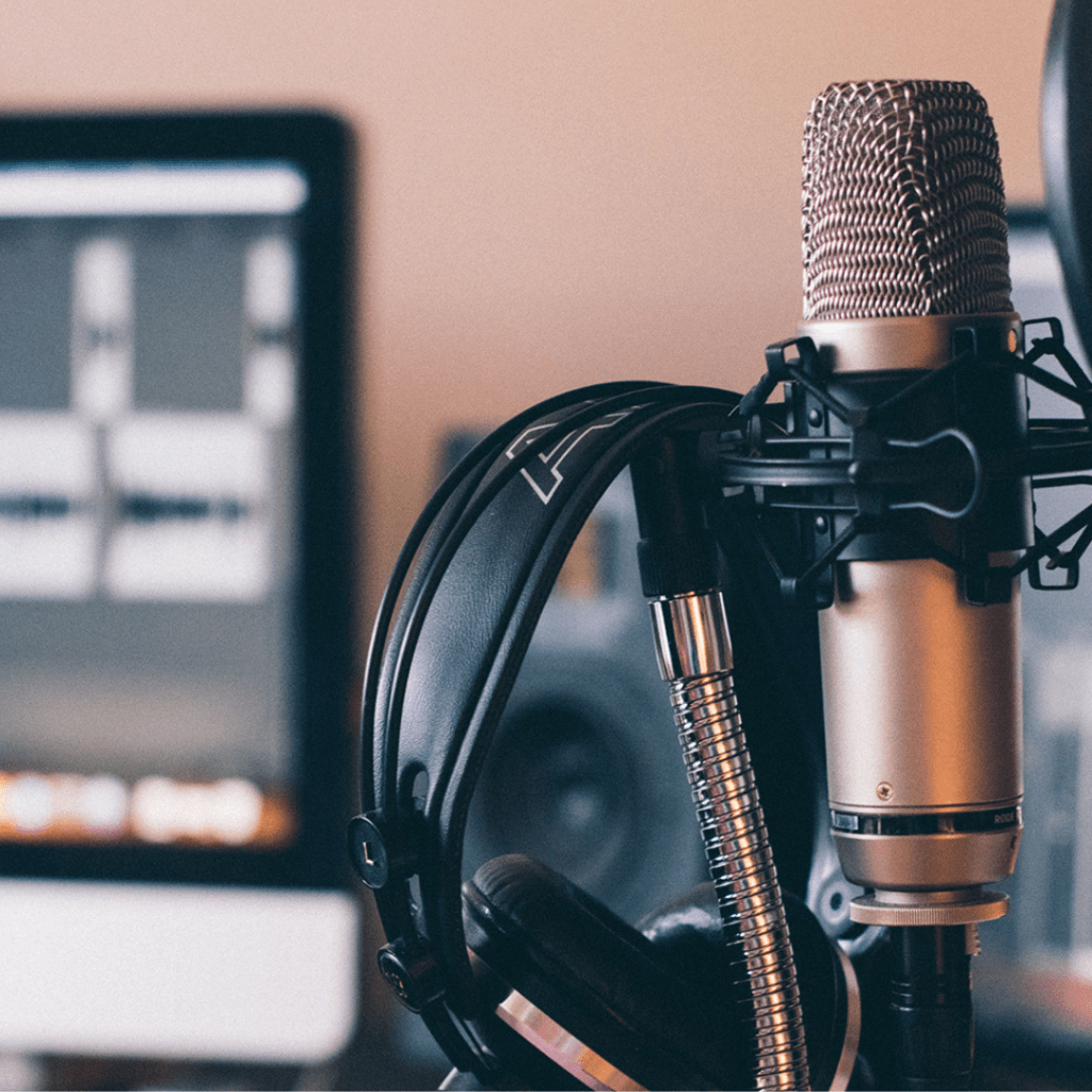 Top 10 Podcasts to Target for Consumer Technology Brands
